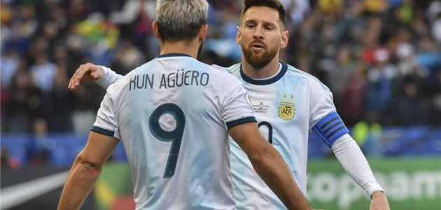 أجويرو يلمح إلى اقتراب عودة ميسي لـ برشلونة